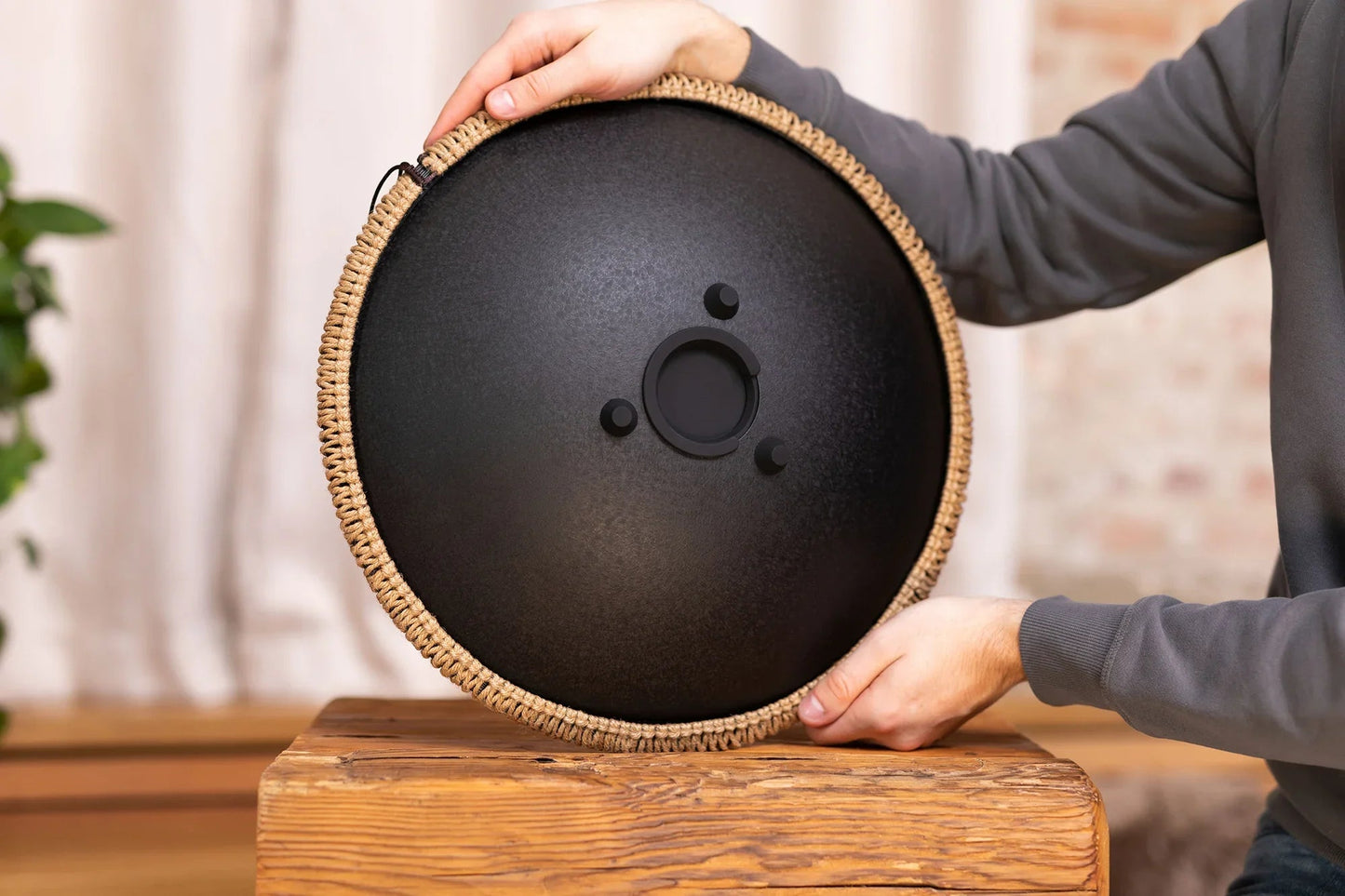 16" Octave Steel Tongue Drum, D Kurd, Black
